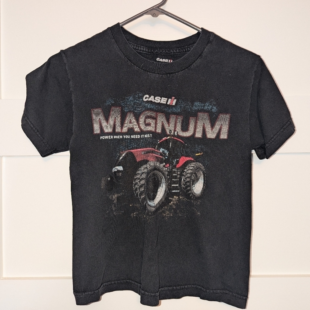 Case IH Youth Tractor tshirt size small. Black with red tractor T-shirt small.